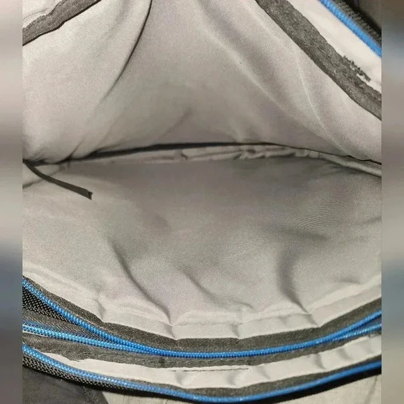 Wenger JETT Carrying Case for 14.1" Notebook - Black, Blue Swiss Gear - Picture 5 of 7